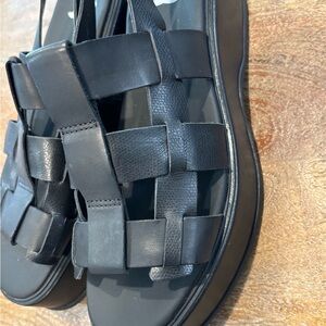 Sorel Black Leather Sandals